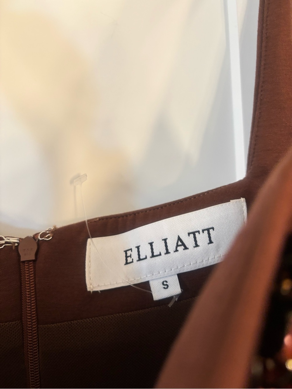 Elliatt Emma Floral Appliqué Cocktail Minidress in brown mahogany - Picture 8 of 9